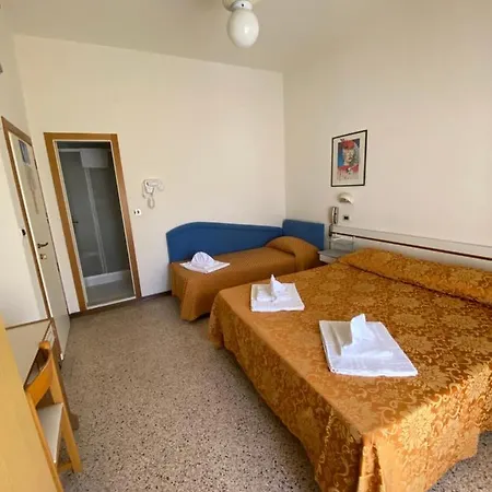 Ξενοδοχείο Granada 3*