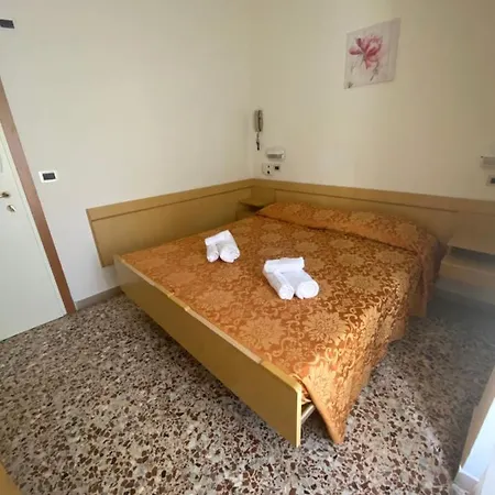 Отель Granada